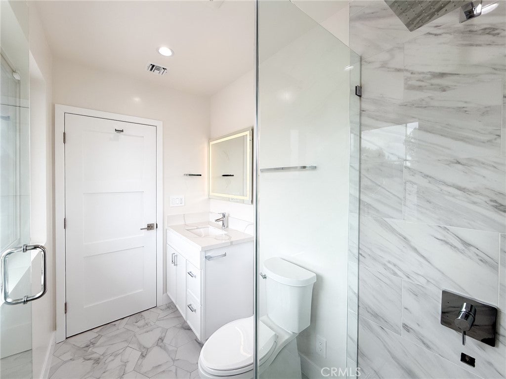 Pasadena, California, 91107, United States, 7 Bedrooms Bedrooms, ,8 BathroomsBathrooms,Residential,Active,1944066