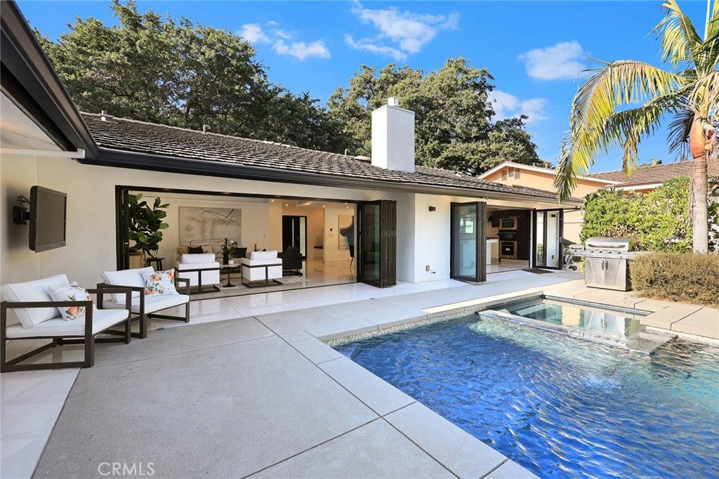 San Marino, California, 91108, United States, 4 Bedrooms Bedrooms, ,4 BathroomsBathrooms,Residential,Active,1909089
