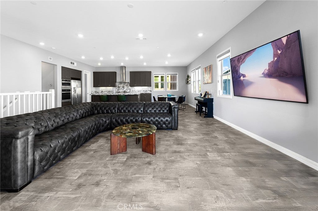 Irvine, California, 92618, United States, 3 Bedrooms Bedrooms, ,3 BathroomsBathrooms,Residential,Active,2006869