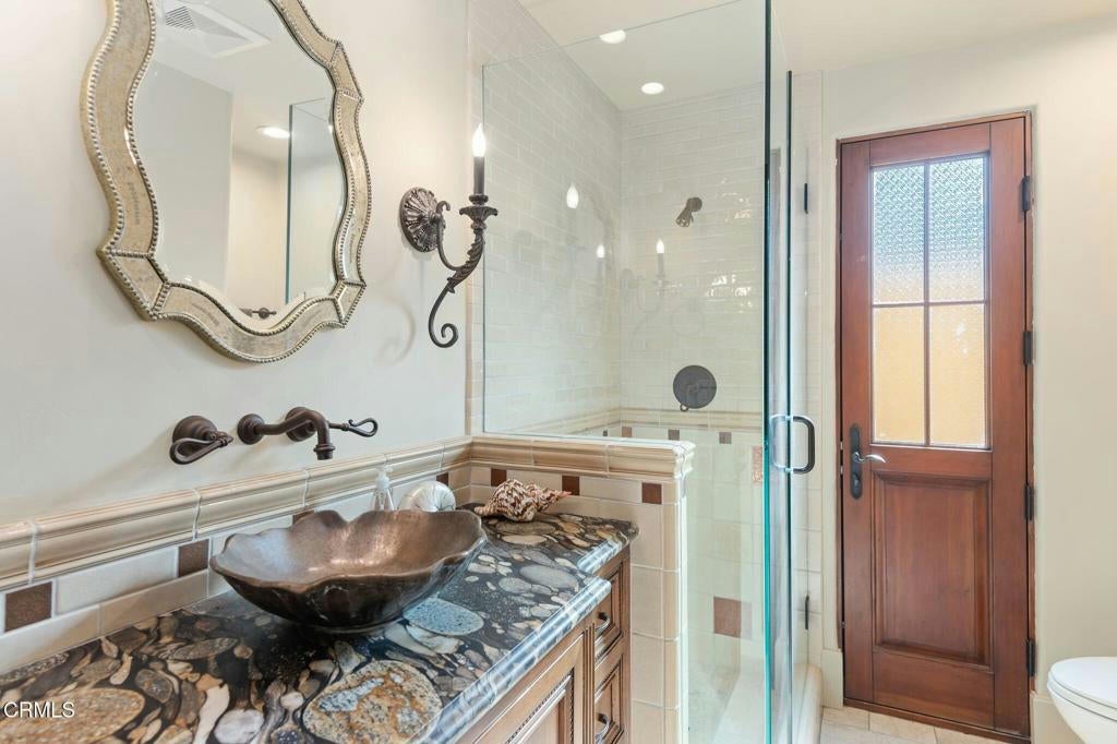 Ventura, California, 93001, United States, 3 Bedrooms Bedrooms, ,4 BathroomsBathrooms,Residential,Active,1756327