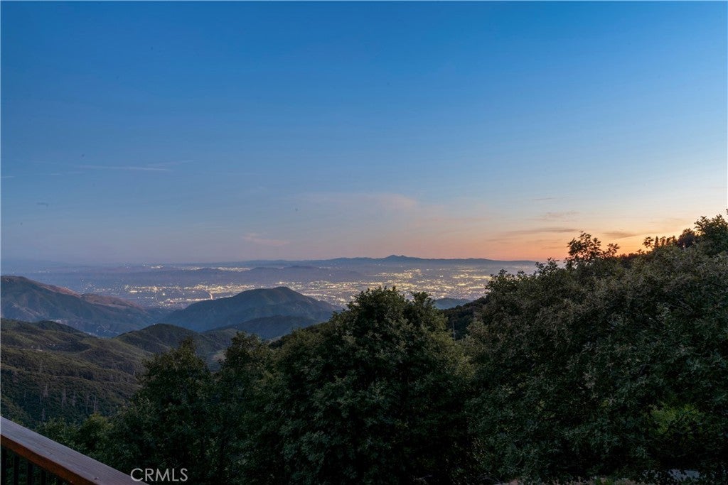 Lake Arrowhead, California, 92352, United States, 2 Bedrooms Bedrooms, ,3 BathroomsBathrooms,Residential,Active,1988419