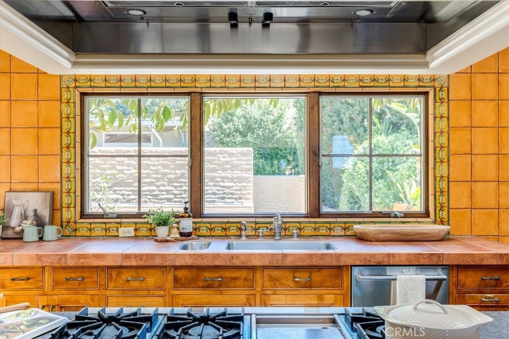 San Luis Obispo, California, 93401, United States, 5 Bedrooms Bedrooms, ,5 BathroomsBathrooms,Residential,Active,1943782