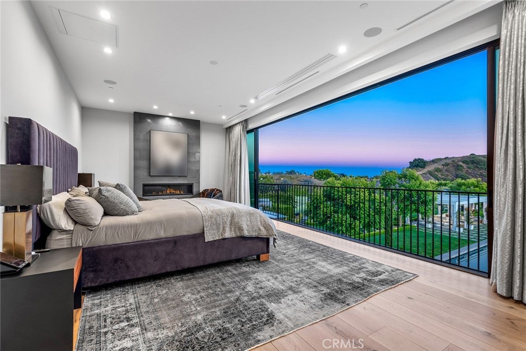 Los Angeles, California, 90077, United States, 8 Bedrooms Bedrooms, ,12 BathroomsBathrooms,Residential,Active,1905105