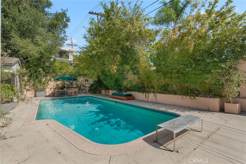 Los Angeles, California, 90027, United States, 3 Bedrooms Bedrooms, ,2 BathroomsBathrooms,Residential,Active,1953705