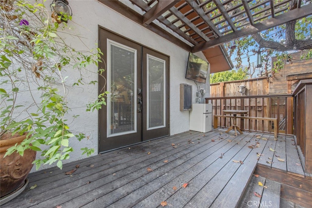 North Hollywood, California, 91602, United States, 4 Bedrooms Bedrooms, ,2 BathroomsBathrooms,Residential,Active,1954309