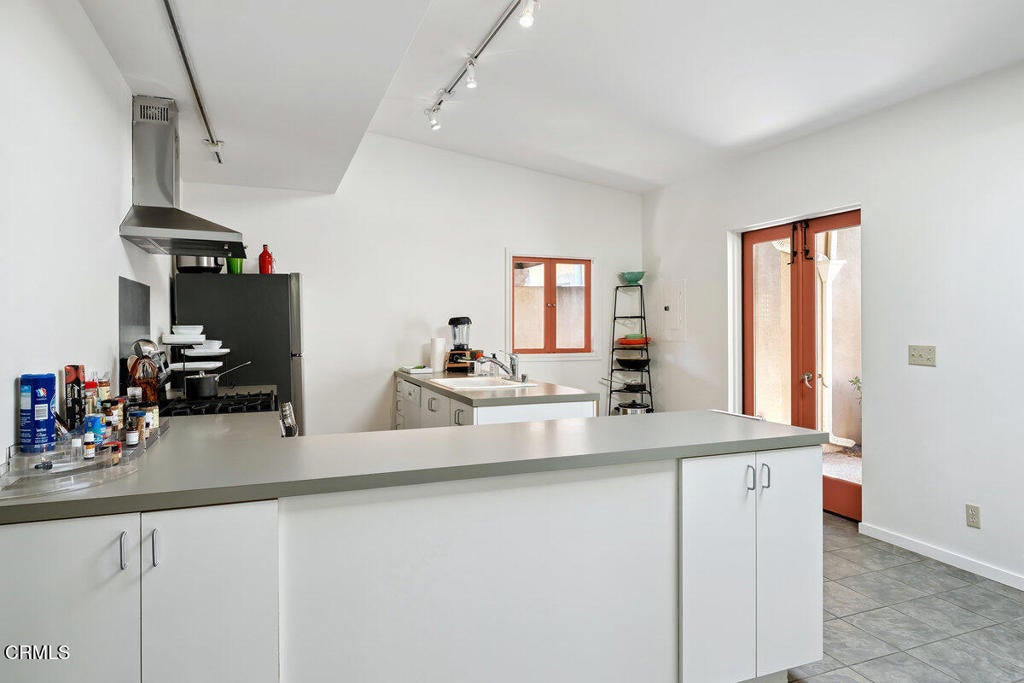 Ojai, California, 93023, United States, 3 Bedrooms Bedrooms, ,3 BathroomsBathrooms,Residential,Active,1920241