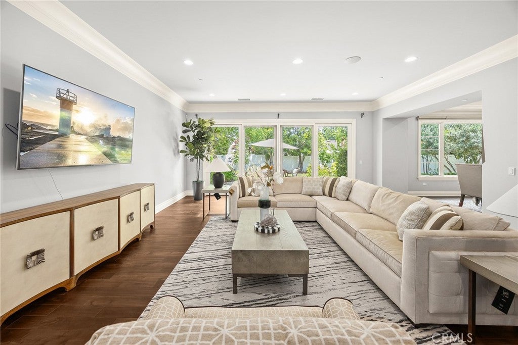 Arcadia, California, 91006, United States, 5 Bedrooms Bedrooms, ,6 BathroomsBathrooms,Residential,Active,1859344