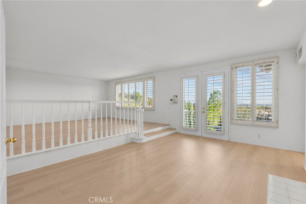 Canoga Park, California, 91304, United States, 5 Bedrooms Bedrooms, ,5 BathroomsBathrooms,Residential,Active,2006939