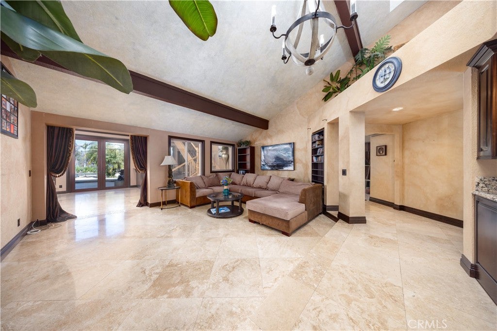 Pomona, California, 91766, United States, 5 Bedrooms Bedrooms, ,5 BathroomsBathrooms,Residential,Active,1989773