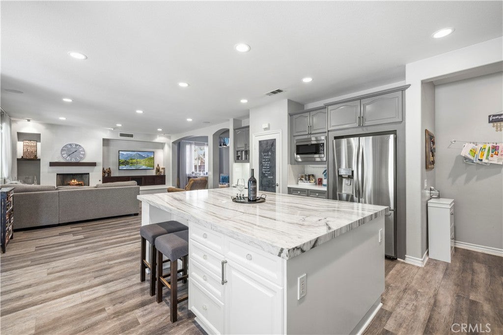 Stevenson Ranch, California, 91381, United States, 5 Bedrooms Bedrooms, ,4 BathroomsBathrooms,Residential,Active,2015851