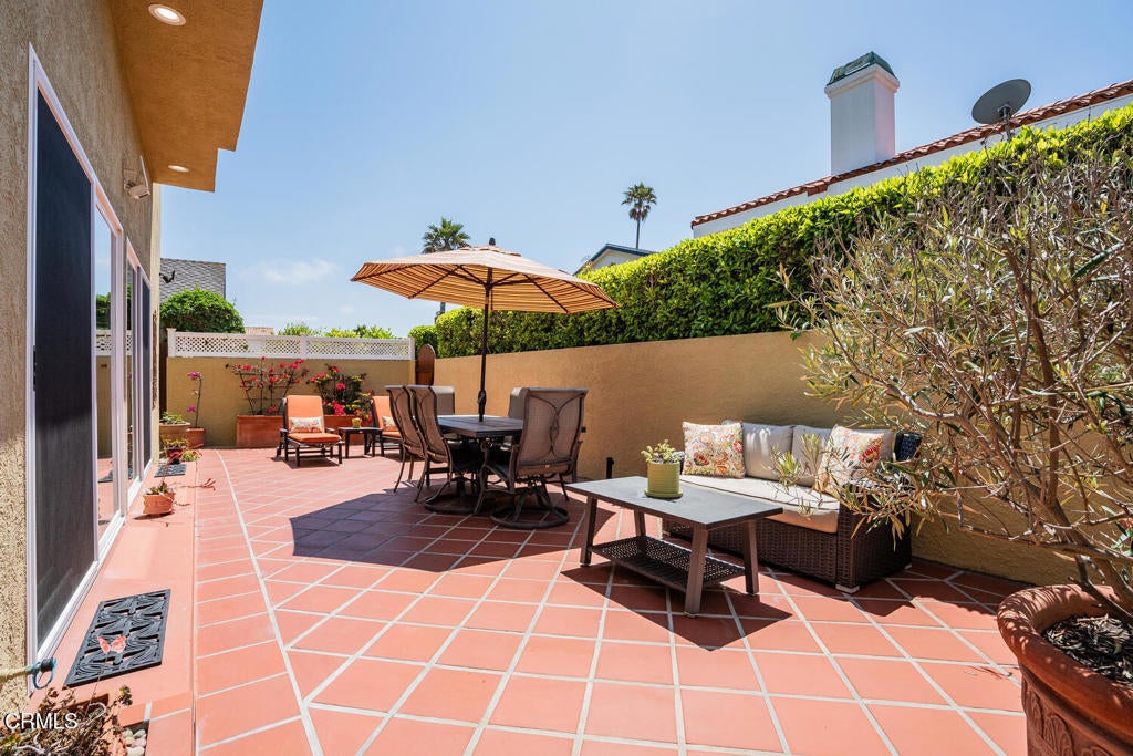 Oxnard, California, 93035, United States, 5 Bedrooms Bedrooms, ,4 BathroomsBathrooms,Residential,Active,1899886