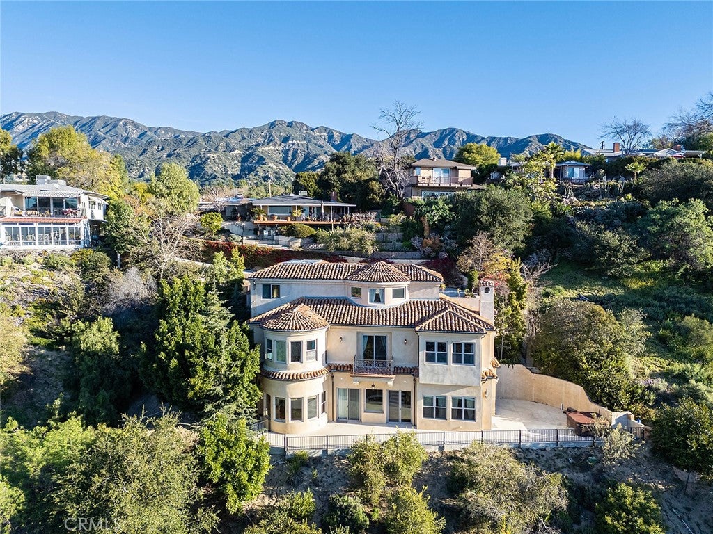 La Canada Flintridge, California, 91011, United States, 4 Bedrooms Bedrooms, ,5 BathroomsBathrooms,Residential,Active,2014608