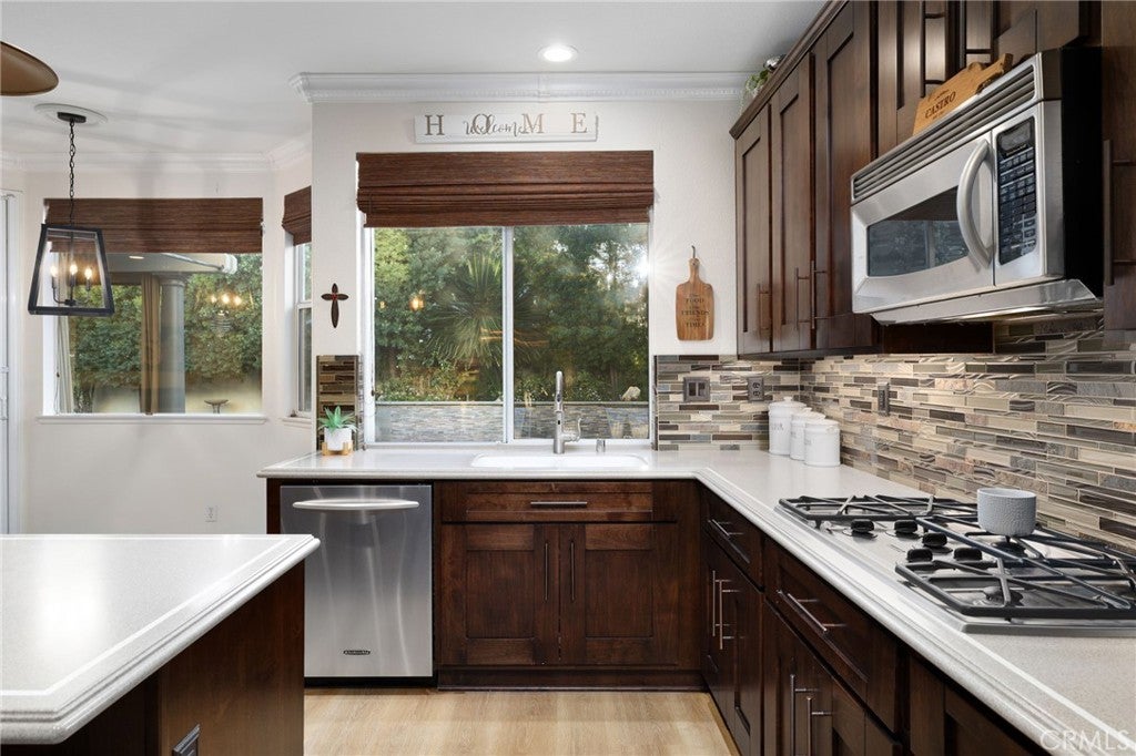 La Verne, California, 91750, United States, 5 Bedrooms Bedrooms, ,3 BathroomsBathrooms,Residential,Active,2015798