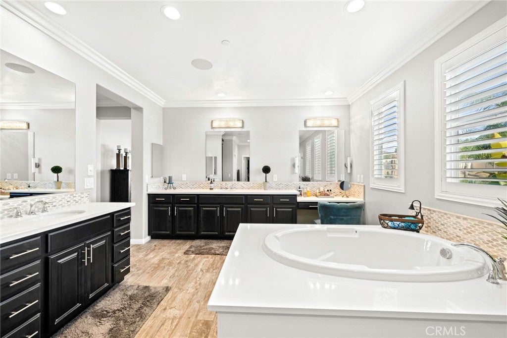 Riverside, California, 92504, United States, 6 Bedrooms Bedrooms, ,4 BathroomsBathrooms,Residential,Active,1943798