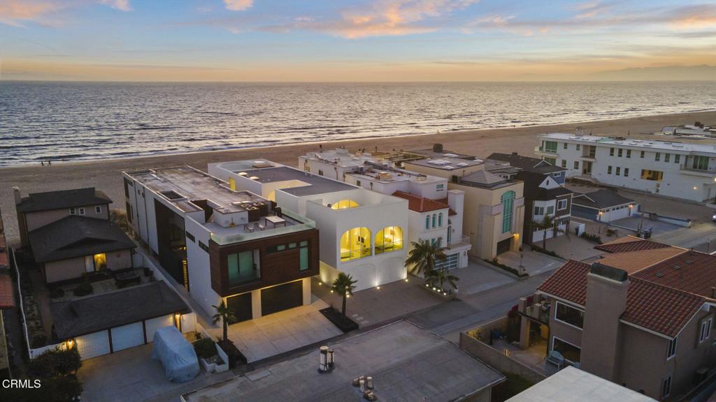 Oxnard, California, 93035, United States, 4 Bedrooms Bedrooms, ,5 BathroomsBathrooms,Residential,Active,1904736