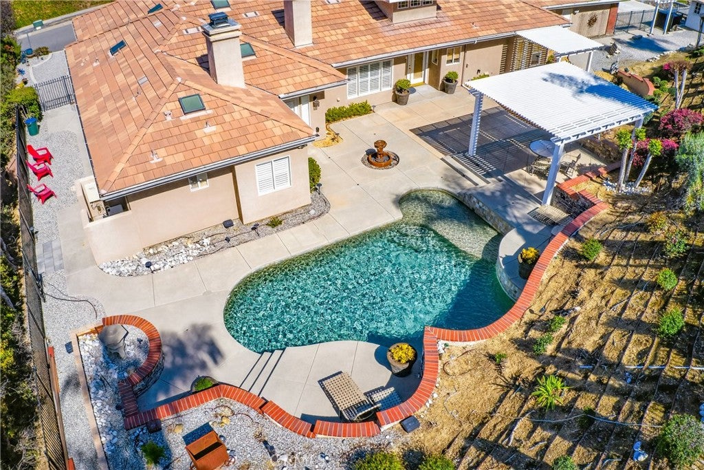 Redlands, California, 92373, United States, 4 Bedrooms Bedrooms, ,4 BathroomsBathrooms,Residential,Active,2022325