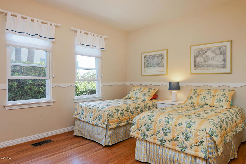 Ventura, California, 93001, United States, 4 Bedrooms Bedrooms, ,4 BathroomsBathrooms,Residential,Contingent,1944037