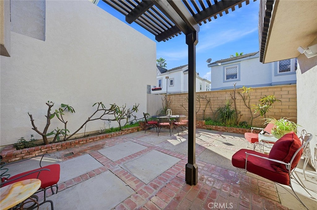 Seal Beach, California, 90740, United States, 4 Bedrooms Bedrooms, ,3 BathroomsBathrooms,Residential,Active,2010555