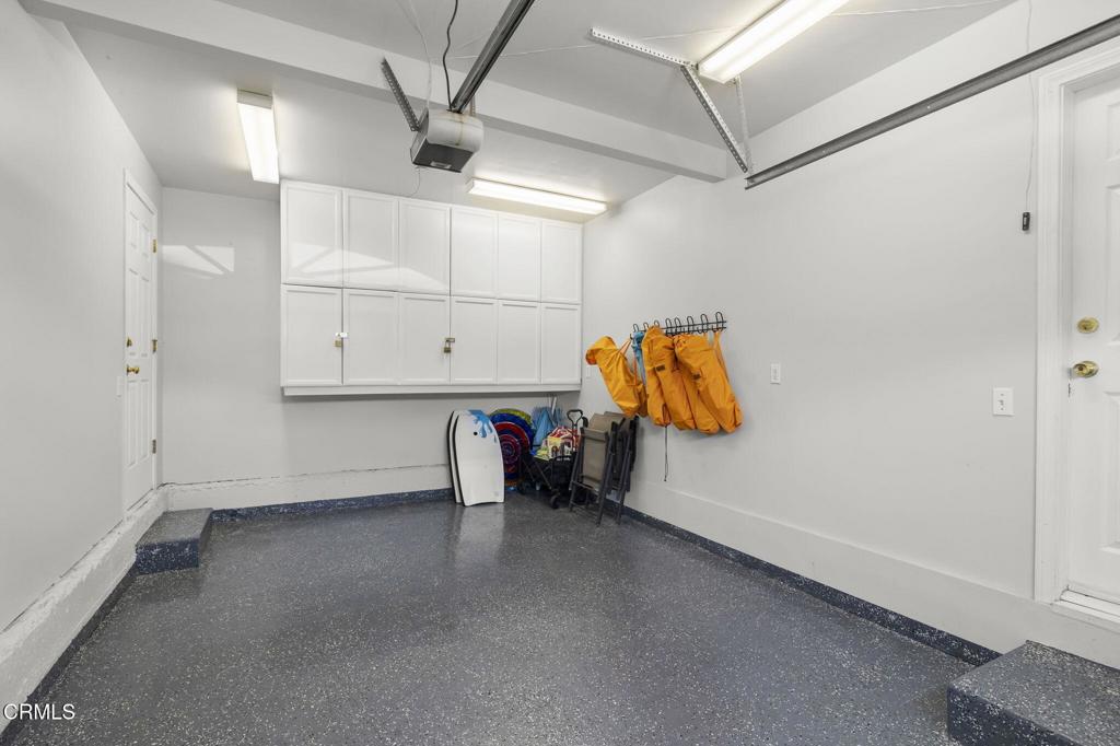 Ventura, California, 93001, United States, ,3 BathroomsBathrooms,Residential,Active,1829931