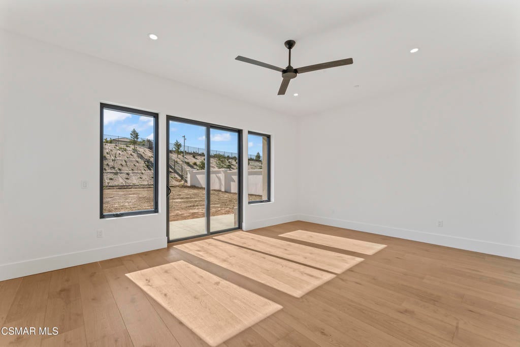 Camarillo, California, 93010, United States, 6 Bedrooms Bedrooms, ,7 BathroomsBathrooms,Residential,Active,2013156