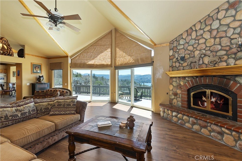 Lake Arrowhead, California, 92352, United States, ,5 BathroomsBathrooms,Residential,Active,1781875