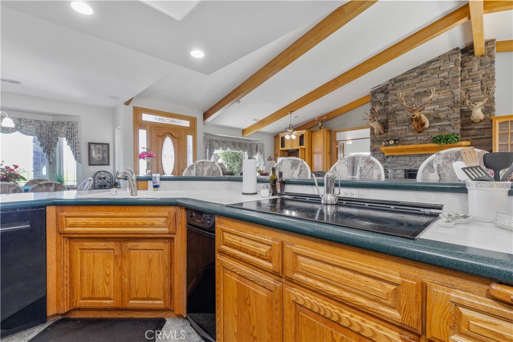 Paso Robles, California, 93446, United States, 7 Bedrooms Bedrooms, ,6 BathroomsBathrooms,Residential,Active,1919055