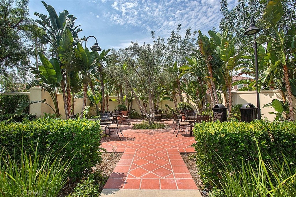 Irvine, California, 92620, United States, 4 Bedrooms Bedrooms, ,4 BathroomsBathrooms,Residential,Active,1986877