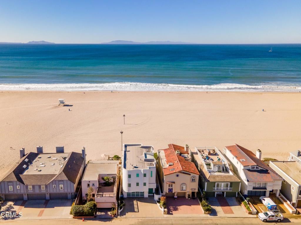 Oxnard, California, 93035, United States, 4 Bedrooms Bedrooms, ,5 BathroomsBathrooms,Residential,Active,1953419