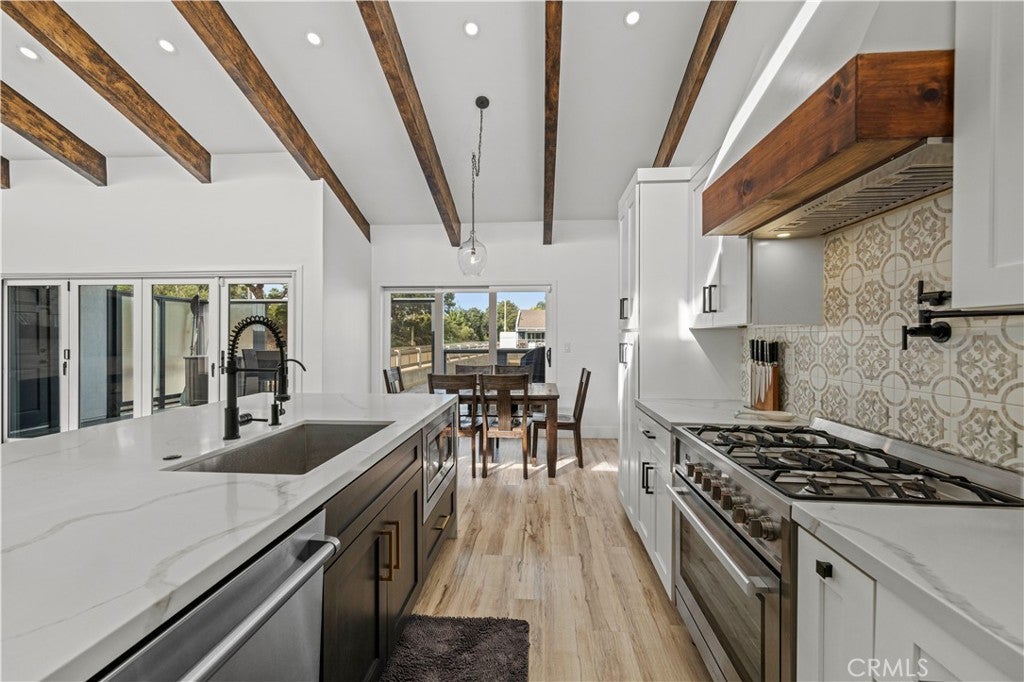 Oxnard, California, 93035, United States, 2 Bedrooms Bedrooms, ,2 BathroomsBathrooms,Residential,Active,2012806