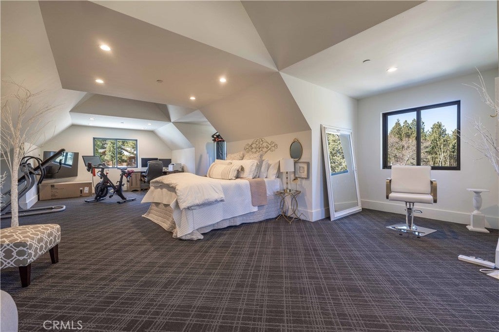 Big Bear City, California, 92314, United States, 5 Bedrooms Bedrooms, ,5 BathroomsBathrooms,Residential,Active,1702356