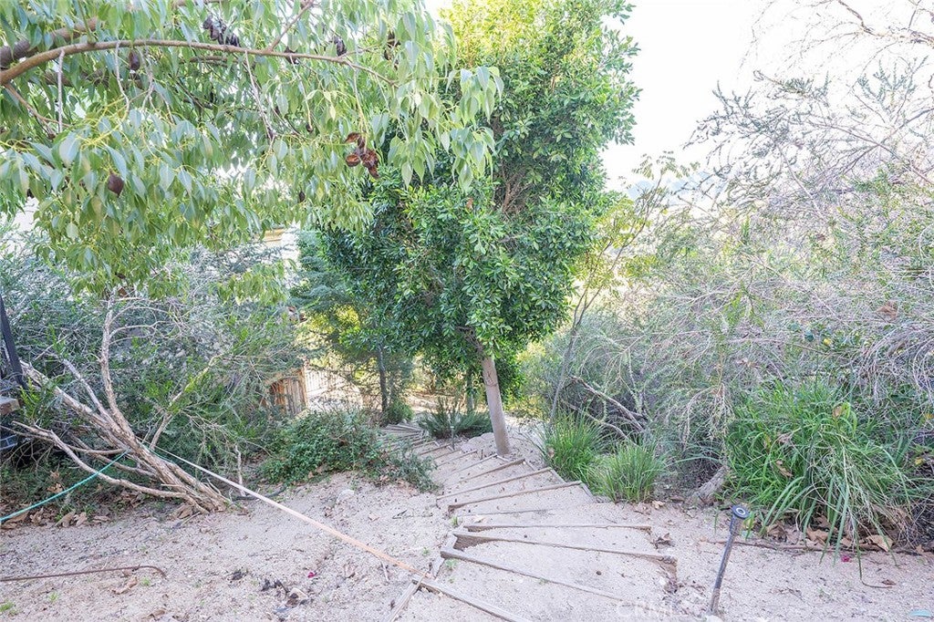 La Canada Flintridge, California, 91011, United States, 4 Bedrooms Bedrooms, ,5 BathroomsBathrooms,Residential,Active,2014608