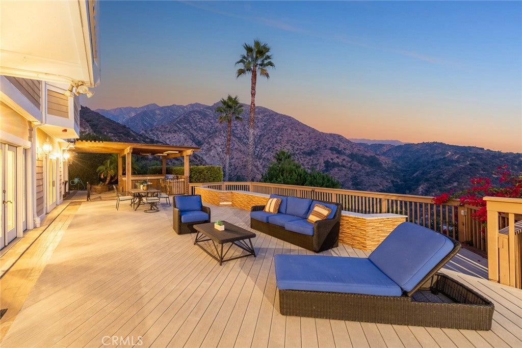 Arcadia, California, 91006, United States, 7 Bedrooms Bedrooms, ,8 BathroomsBathrooms,Residential,Active,1914824