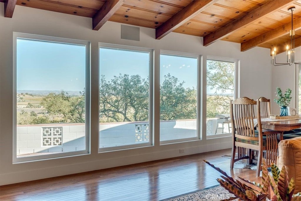 Paso Robles, California, 93446, United States, 3 Bedrooms Bedrooms, ,3 BathroomsBathrooms,Residential,Active,1990043