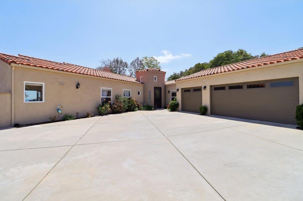 Fallbrook, California, 92028, United States, 3 Bedrooms Bedrooms, ,2 BathroomsBathrooms,Residential,Pending,1929395