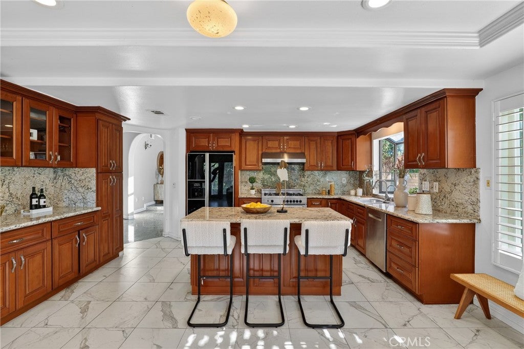 Arcadia, California, 91007, United States, 5 Bedrooms Bedrooms, ,6 BathroomsBathrooms,Residential,Active,2000215