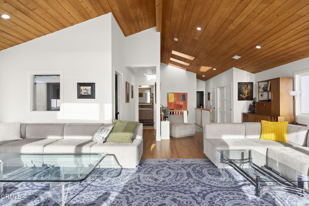 Oxnard, California, 93035, United States, 3 Bedrooms Bedrooms, ,4 BathroomsBathrooms,Residential,Active,1905342