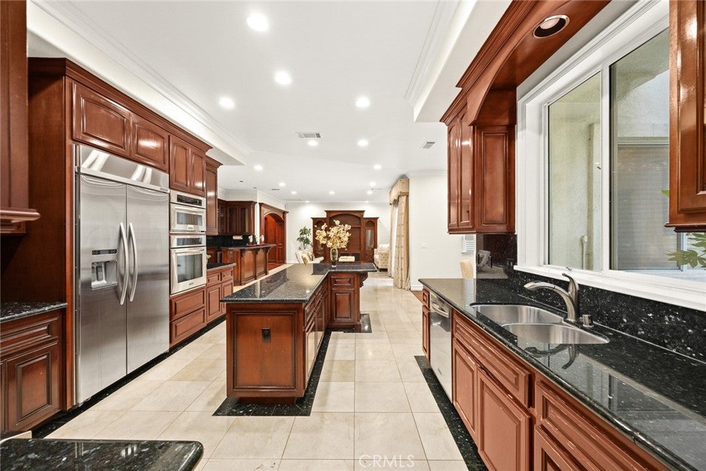 Diamond Bar, California, 91765, United States, 4 Bedrooms Bedrooms, ,5 BathroomsBathrooms,Residential,Active,1985854