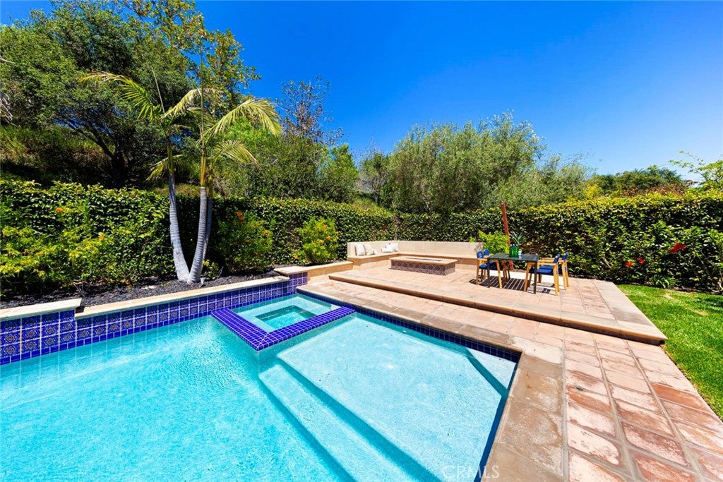 San Clemente, California, 92673, United States, 6 Bedrooms Bedrooms, ,5 BathroomsBathrooms,Residential,Active,1922275