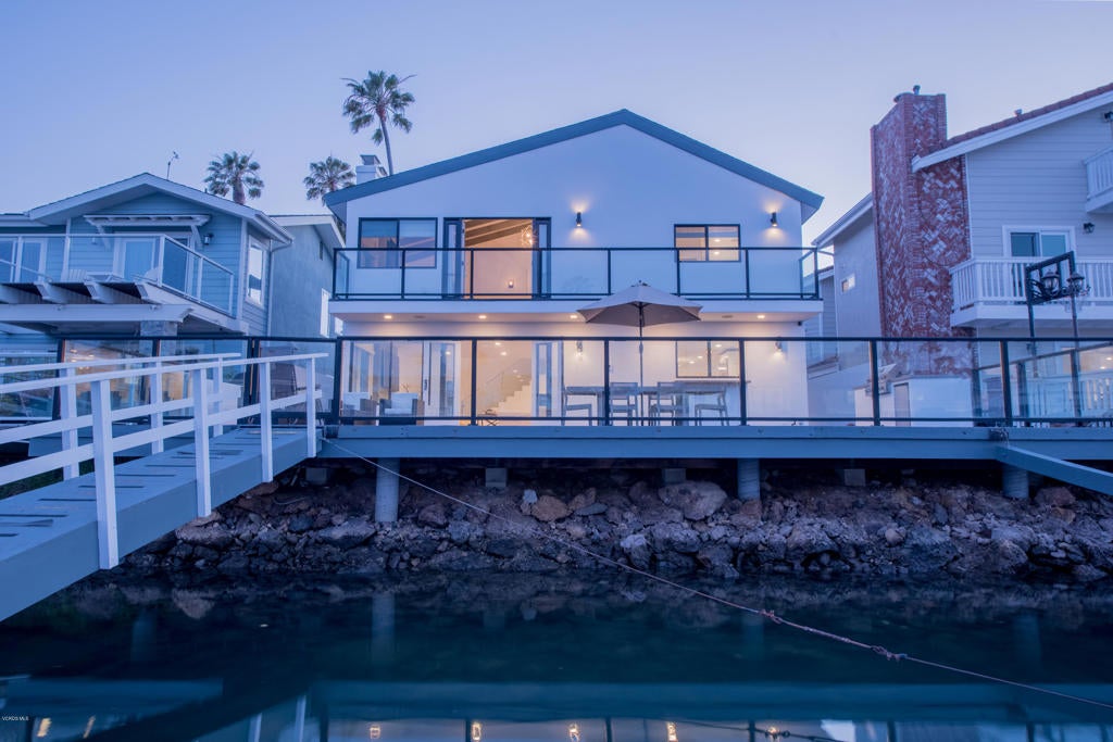 Ventura, California, 93001, United States, 3 Bedrooms Bedrooms, ,3 BathroomsBathrooms,Residential,Contingent,1944076