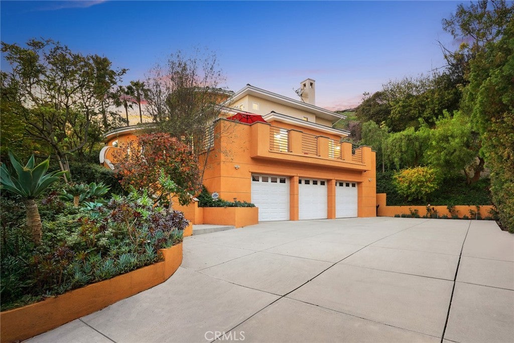 South Pasadena, California, 91030, United States, 4 Bedrooms Bedrooms, ,5 BathroomsBathrooms,Residential,Active,1968417