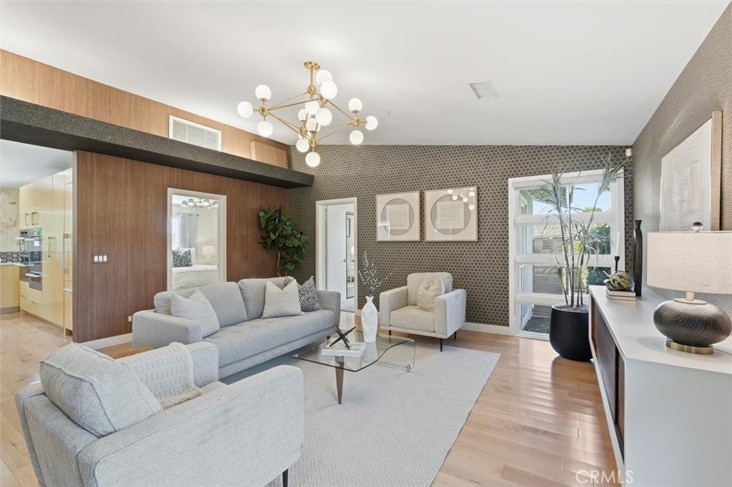 Long Beach, California, 90815, United States, 4 Bedrooms Bedrooms, ,4 BathroomsBathrooms,Residential,Active,1999914