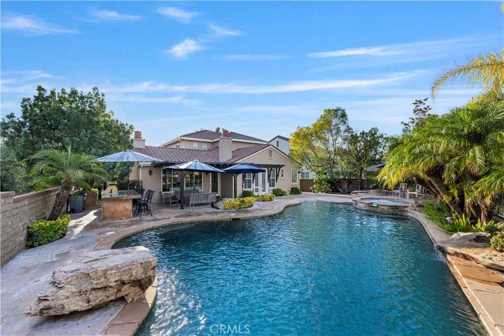 Valencia, California, 91381, United States, 5 Bedrooms Bedrooms, ,4 BathroomsBathrooms,Residential,Active,2007929