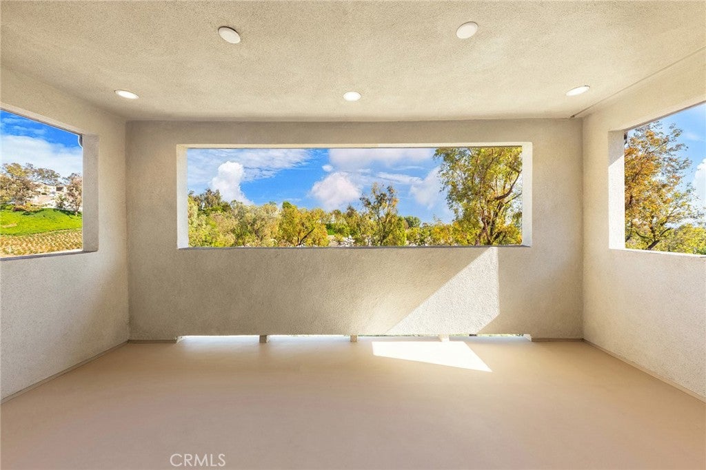 Lake Forest, California, 92630, United States, 5 Bedrooms Bedrooms, ,6 BathroomsBathrooms,Residential,Active,1801044