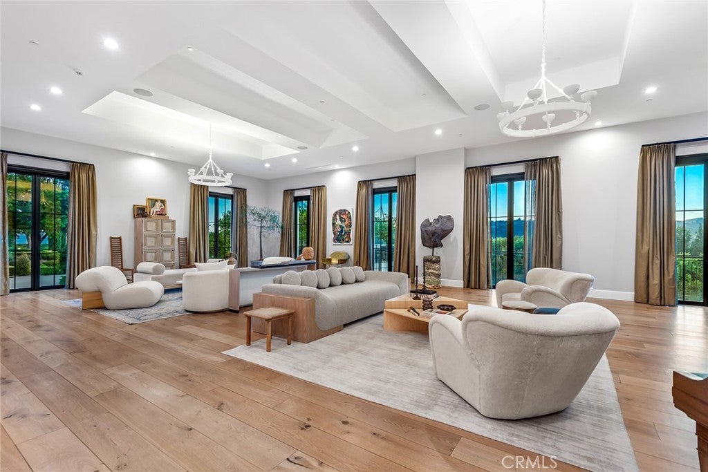 Los Angeles, California, 90077, United States, 8 Bedrooms Bedrooms, ,12 BathroomsBathrooms,Residential,Active,1905105