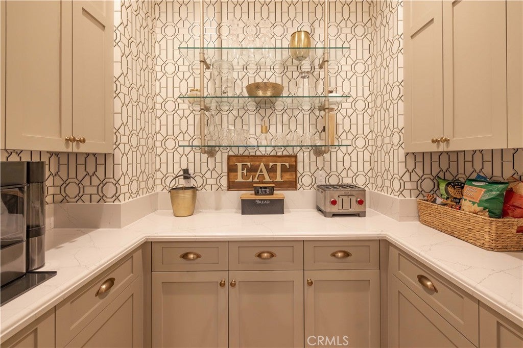 Big Bear City, California, 92314, United States, 5 Bedrooms Bedrooms, ,5 BathroomsBathrooms,Residential,Active,1702356