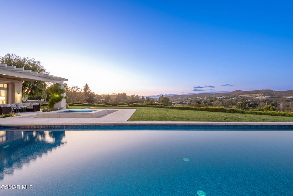 Thousand Oaks, California, 91362, United States, 6 Bedrooms Bedrooms, ,7 BathroomsBathrooms,Residential,Active,2007641