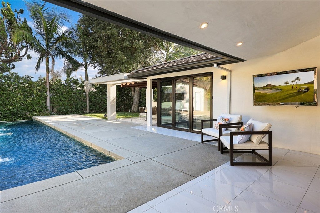 San Marino, California, 91108, United States, 4 Bedrooms Bedrooms, ,4 BathroomsBathrooms,Residential,Active,1909089