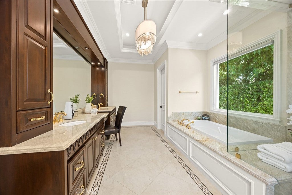 Arcadia, California, 91007, United States, 6 Bedrooms Bedrooms, ,7 BathroomsBathrooms,Residential,Pending,1898195