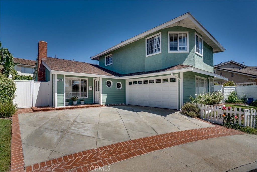 Huntington Beach, California, 92647, United States, 4 Bedrooms Bedrooms, ,3 BathroomsBathrooms,Residential,Active,2037145