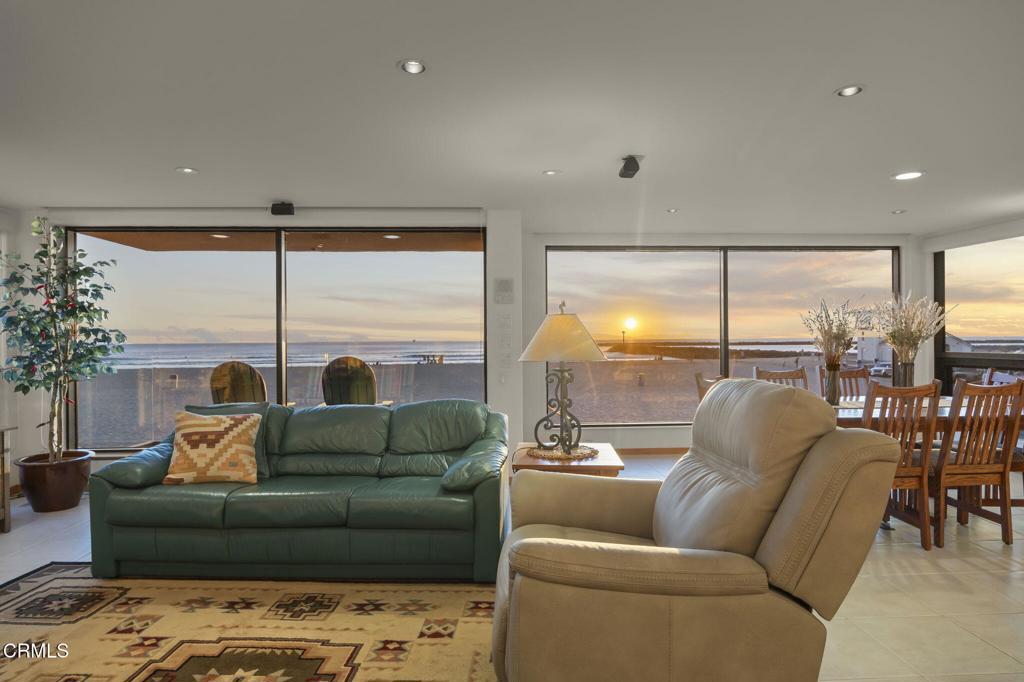 Oxnard, California, 93035, United States, 5 Bedrooms Bedrooms, ,5 BathroomsBathrooms,Residential,Active,2015816